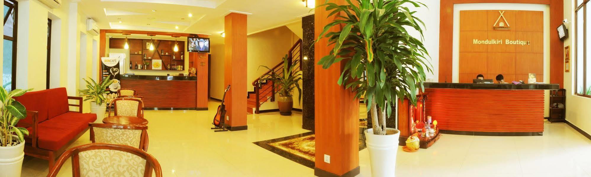 פנום פן V N E Hotel מראה חיצוני תמונה