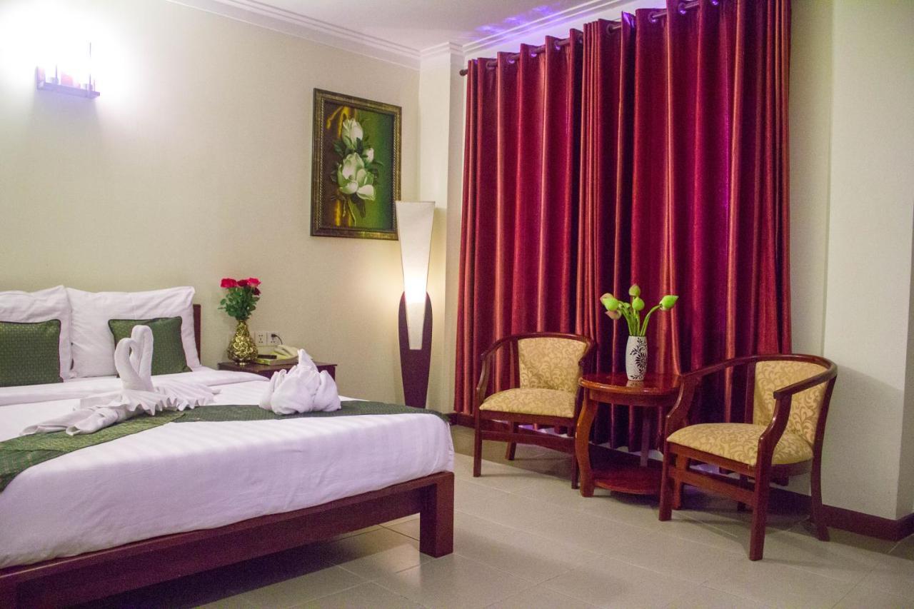פנום פן V N E Hotel מראה חיצוני תמונה