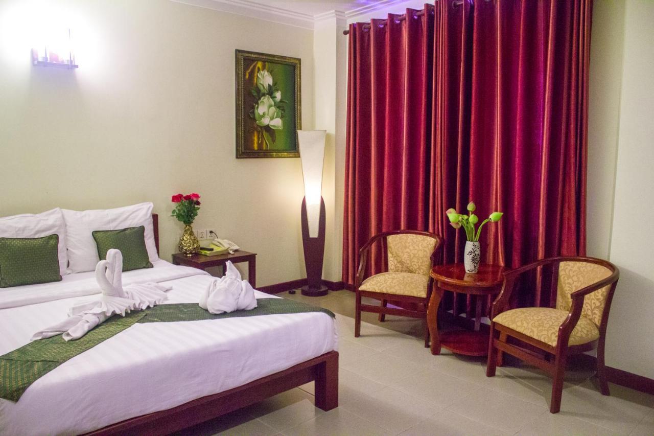 פנום פן V N E Hotel מראה חיצוני תמונה