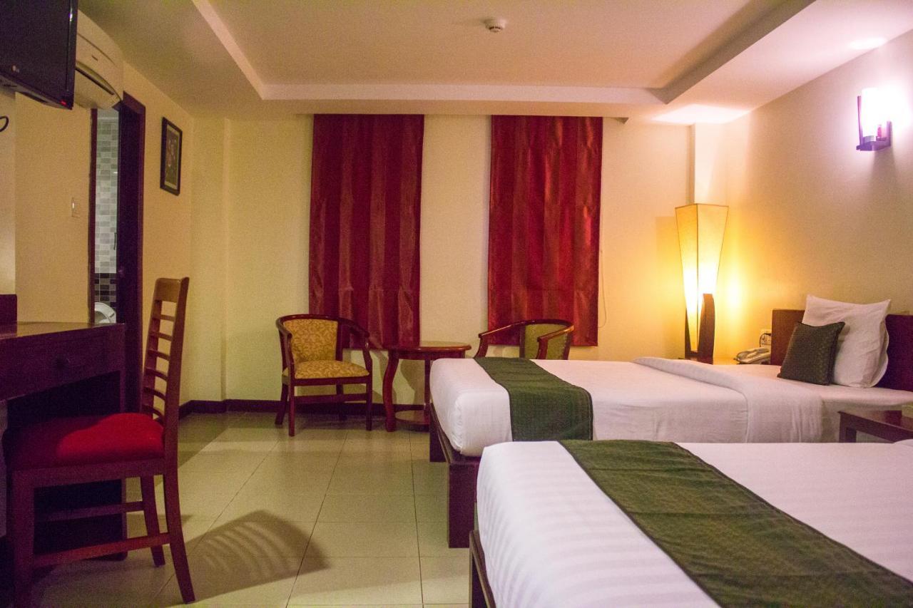 פנום פן V N E Hotel מראה חיצוני תמונה