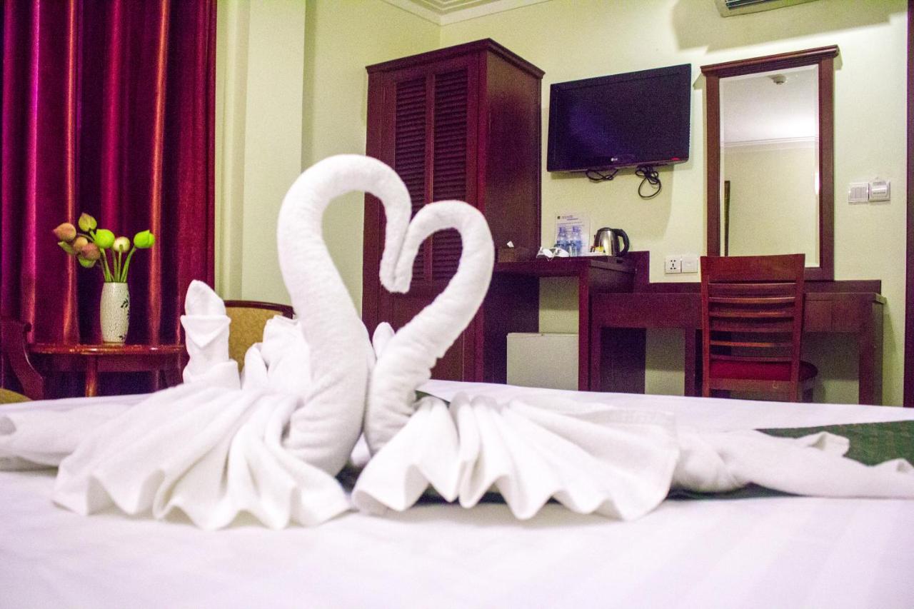 פנום פן V N E Hotel מראה חיצוני תמונה