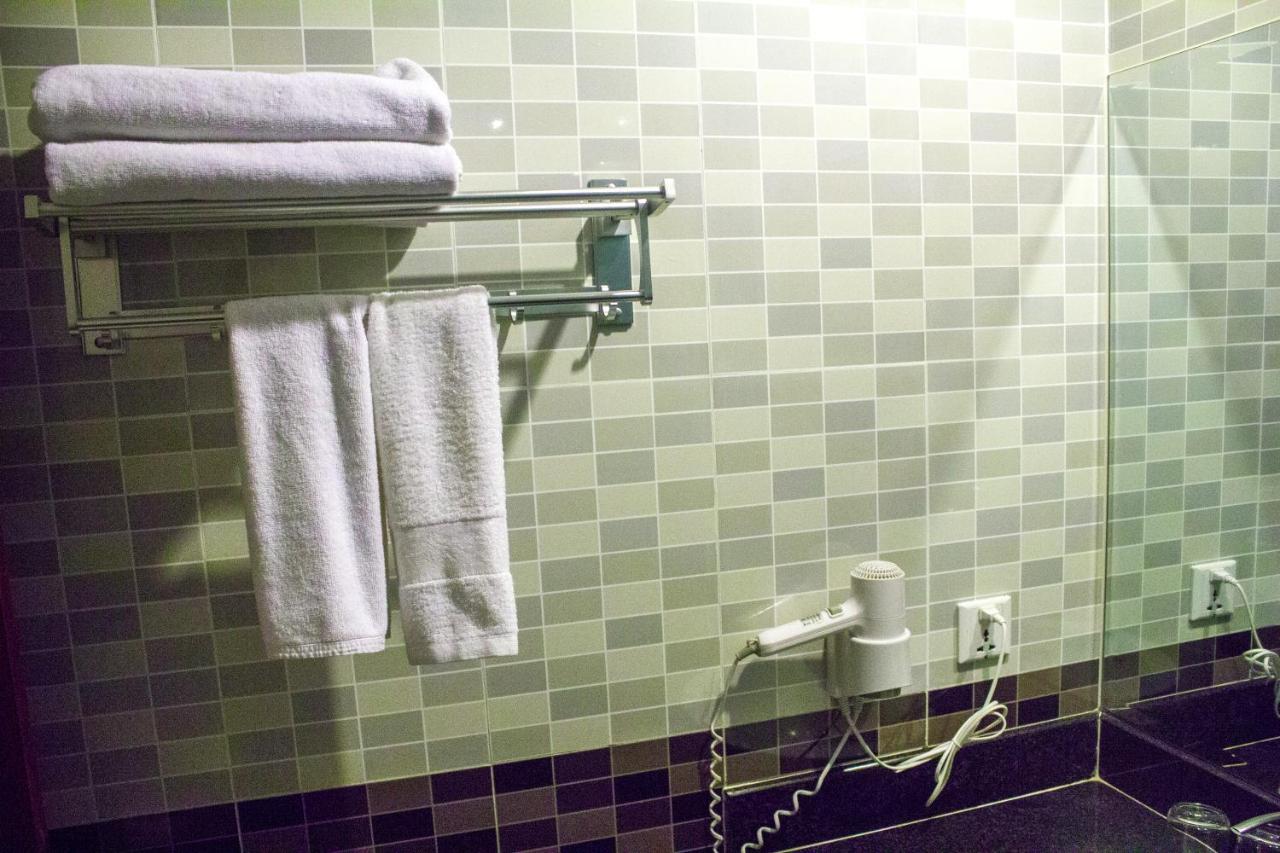פנום פן V N E Hotel מראה חיצוני תמונה