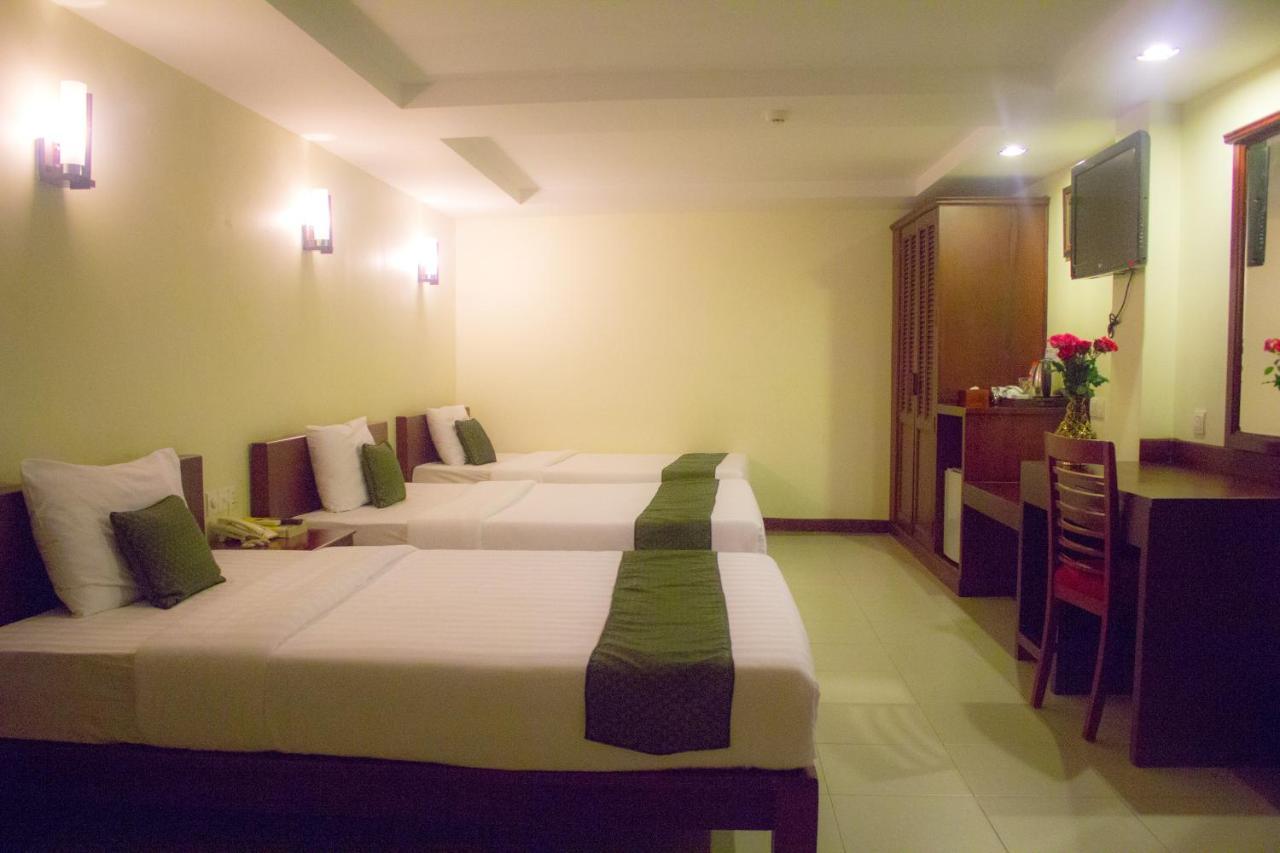 פנום פן V N E Hotel מראה חיצוני תמונה